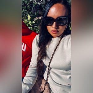 Meet your Posher, Damaris